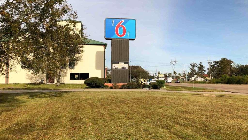 Motel 6-La Place, La المظهر الخارجي الصورة