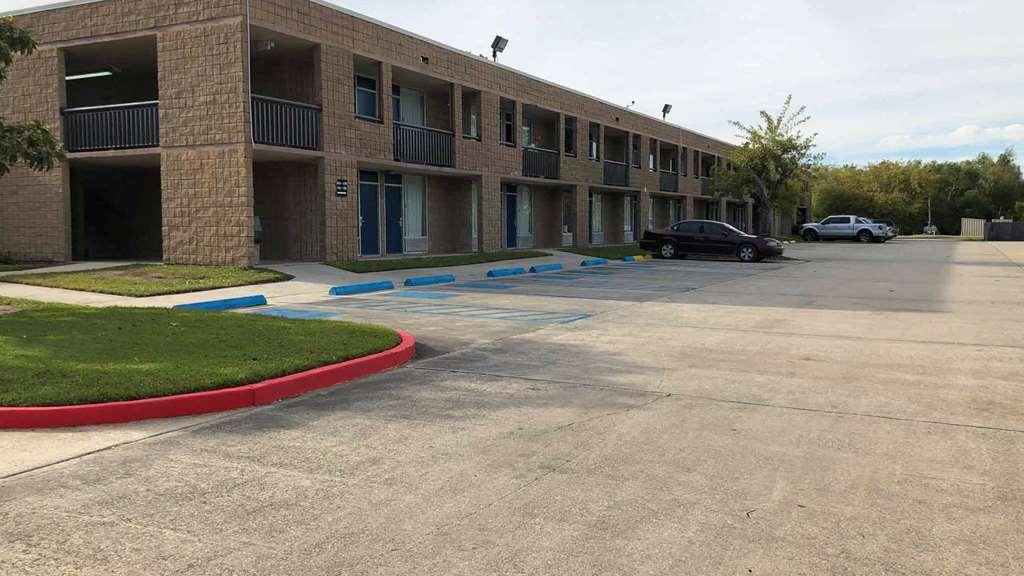 Motel 6-La Place, La المظهر الخارجي الصورة
